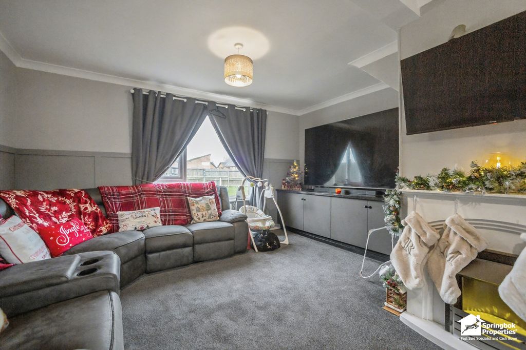 Property photo 3 of 13 Image 2