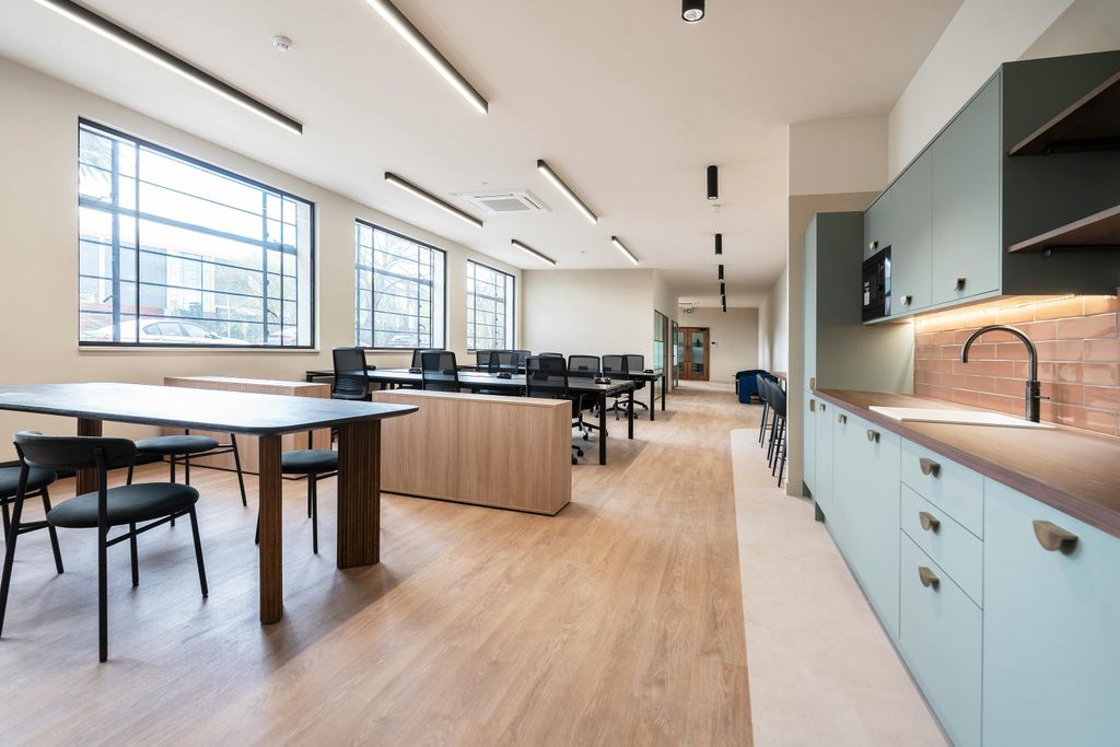 Property photo 3 of 17 Iw160425Sti059.Jpg