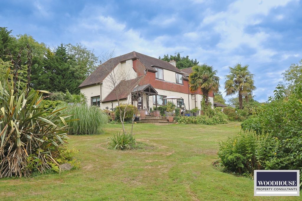 Property photo 1 of 44