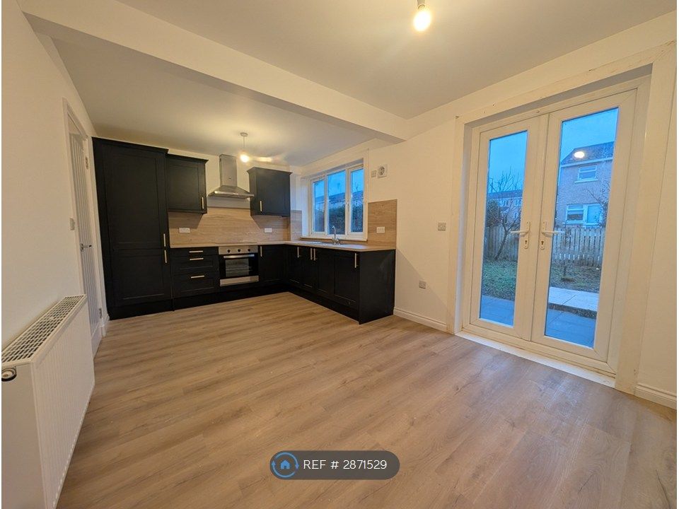 Property photo 3 of 20 Kitchen 1