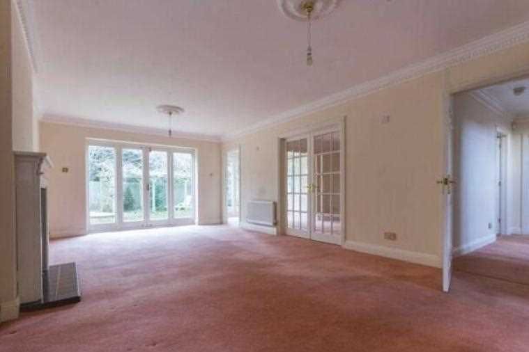 Property photo 2 of 11