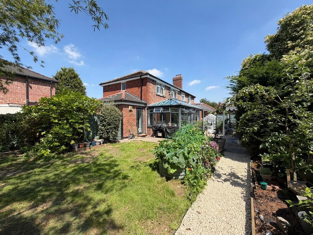 Property photo 3 of 33
