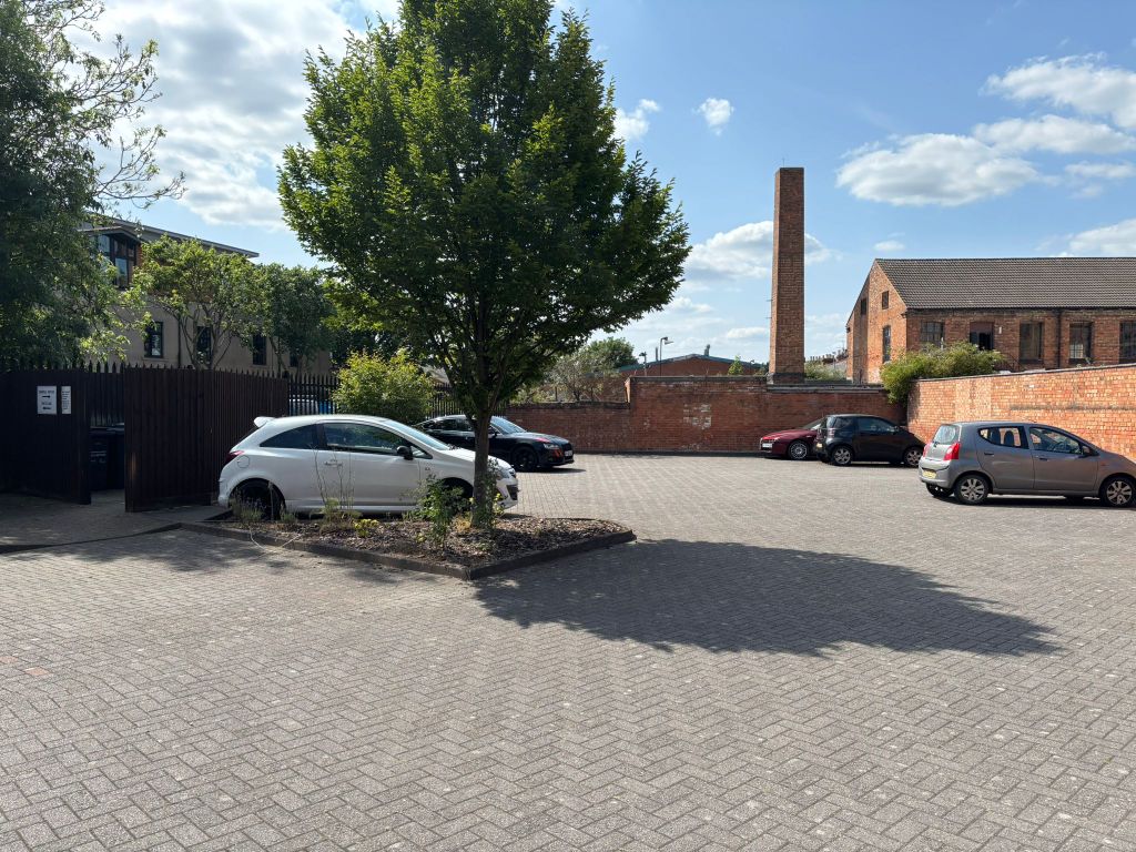Property photo 2 of 11
