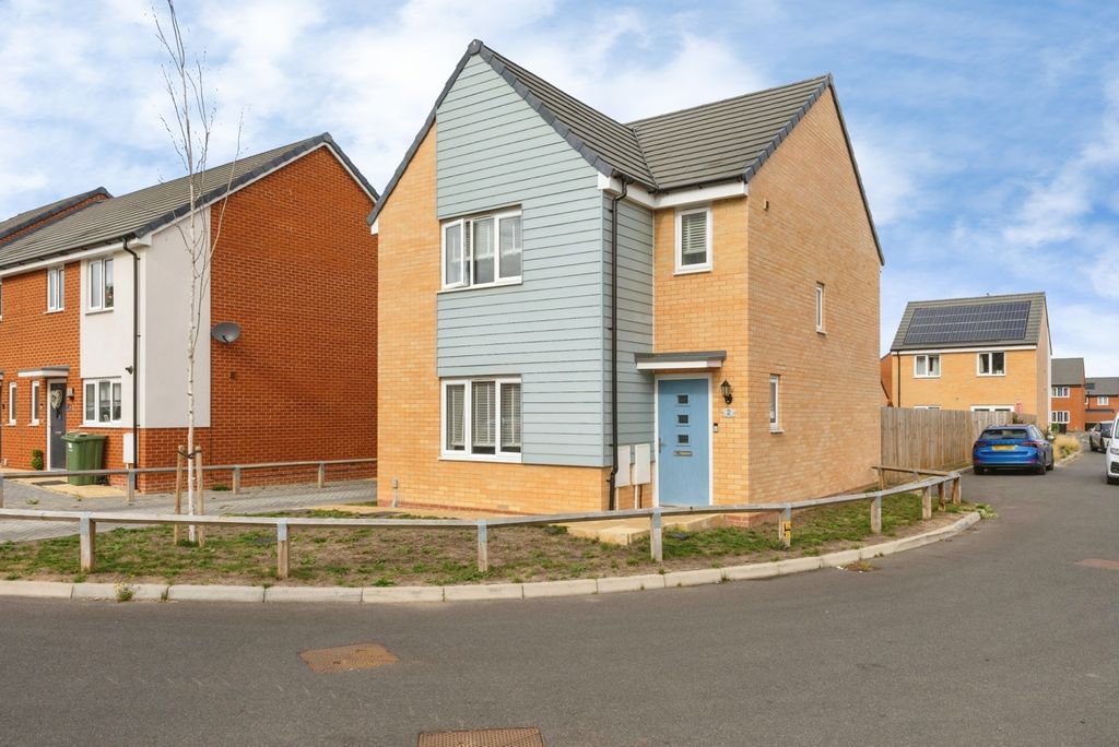 Property photo 1 of 17 Pbox-Img.Jpg
