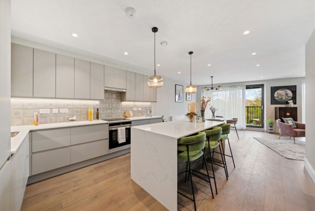 Property photo 2 of 8