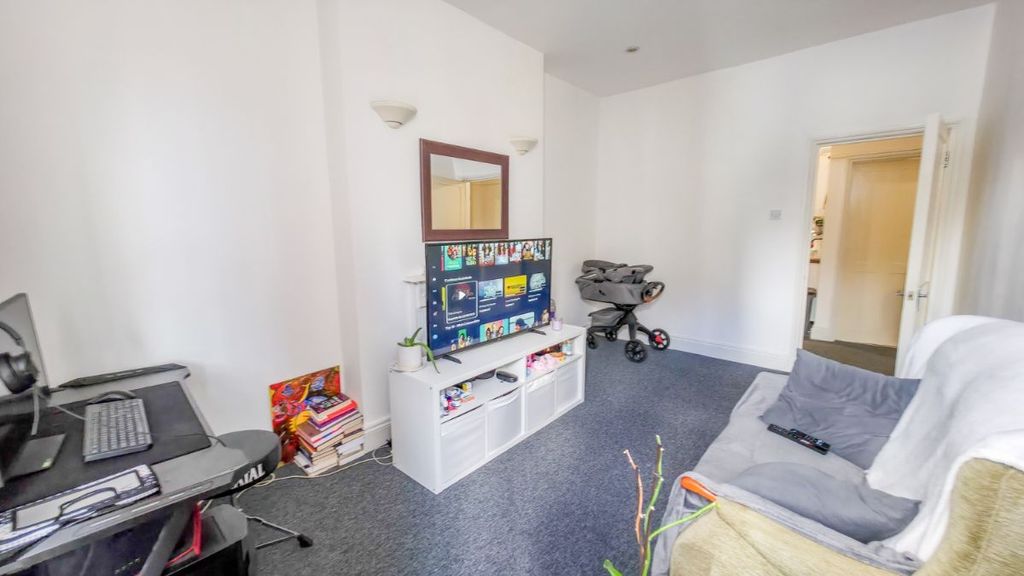 Property photo 2 of 7