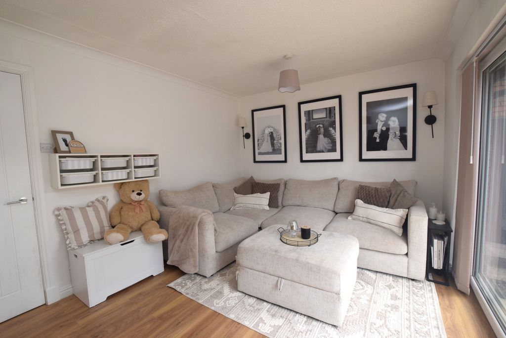 Property photo 2 of 15