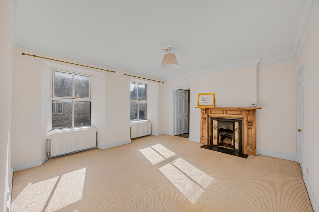 Property photo 2 of 11 Picture No. 17