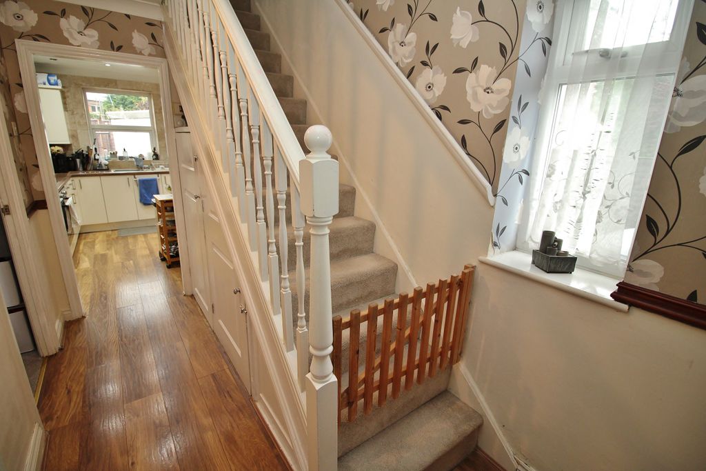 Property photo 2 of 21