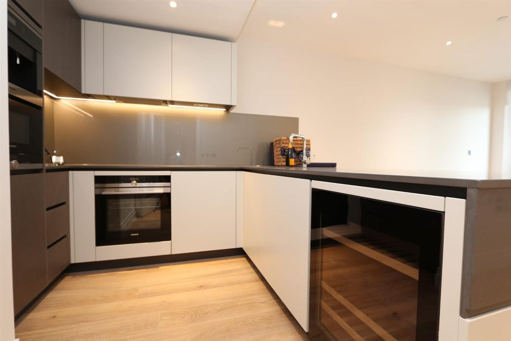 Property photo 3 of 9 Kitch.Jpg