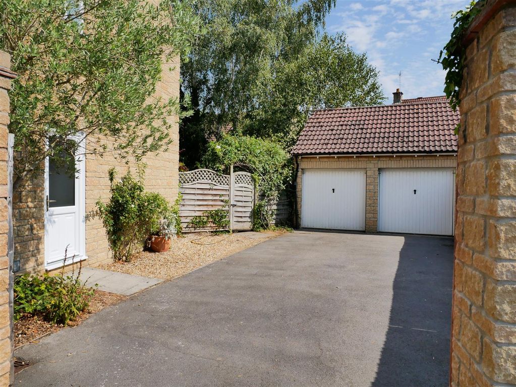 Property photo 2 of 22 Double Garage