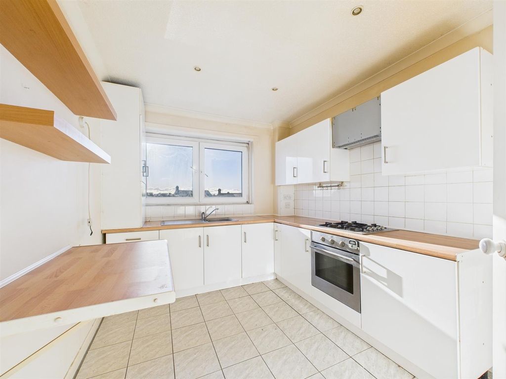 Property photo 2 of 10 Cam02295G0-Pr0368-Still001.Jpg