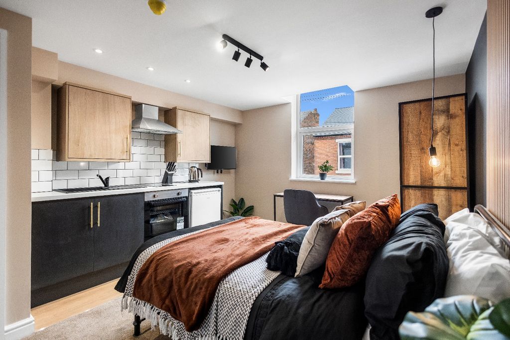 Property photo 1 of 25