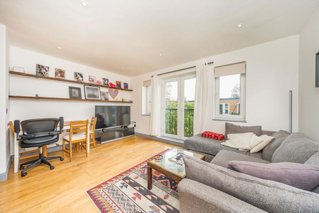 Property photo 1 of 4