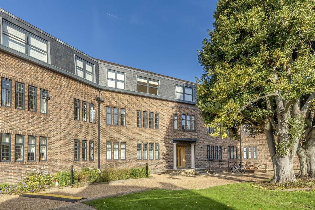 Property photo 1 of 7