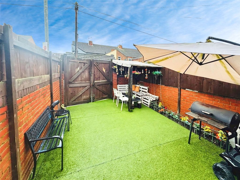 Property photo 2 of 4 Garden