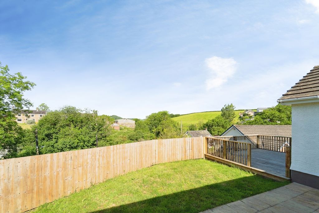 Property photo 2 of 21 Pbox-Img.Jpg