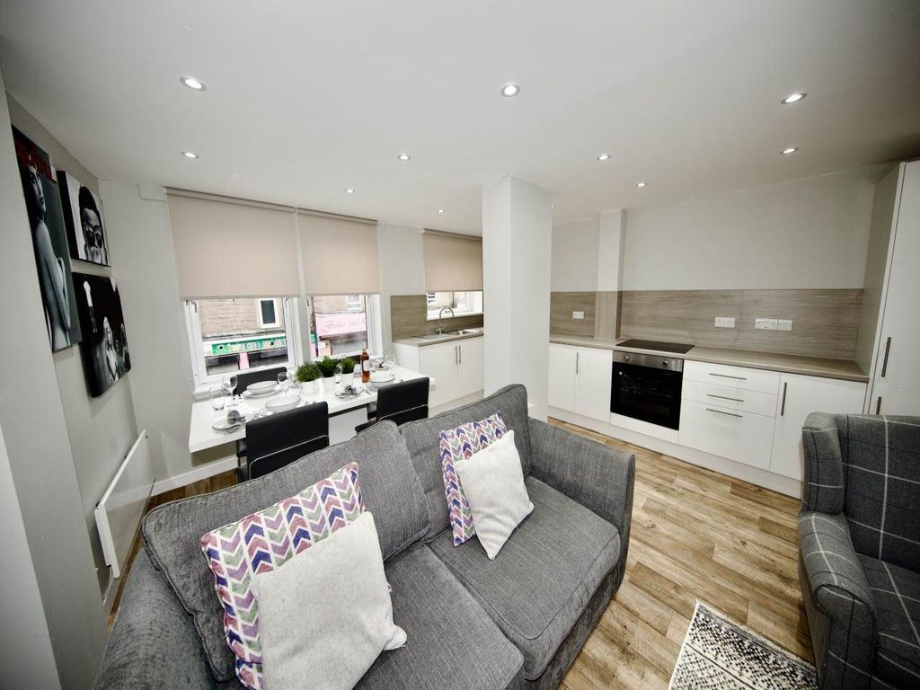 Property photo 2 of 12 Full Kitchen