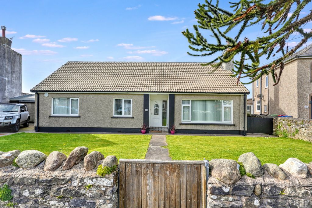 Property photo 2 of 28