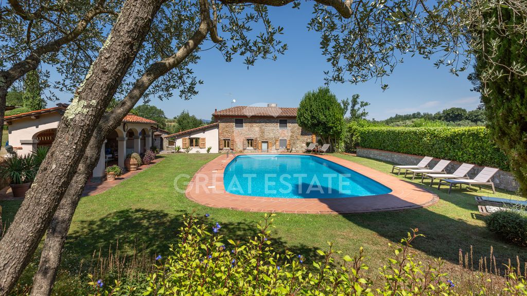 Property photo 1 of 77