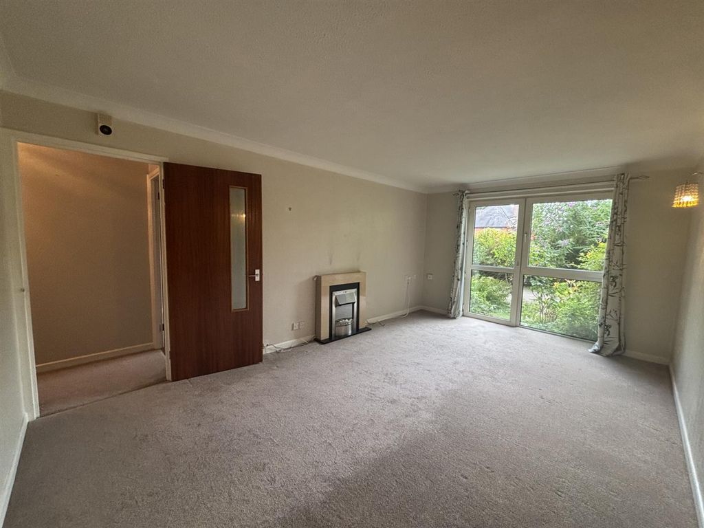 Property photo 3 of 8 Living Room.Jpg