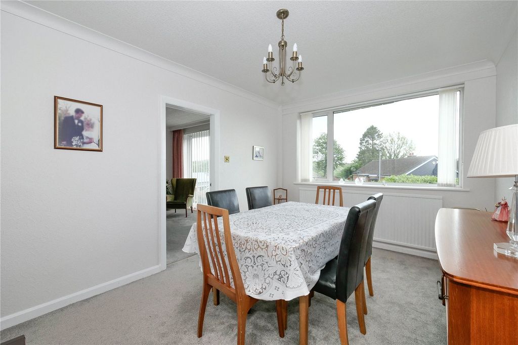 Property photo 3 of 24 Picture No. 02
