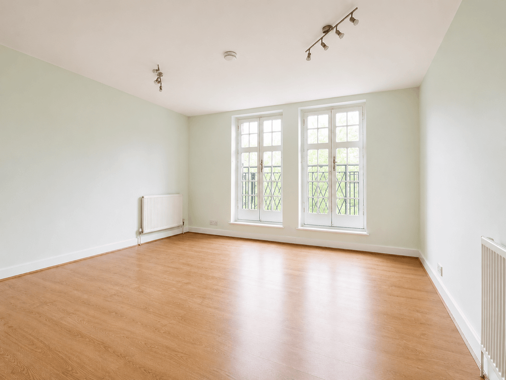 Property photo 2 of 15 Gallery