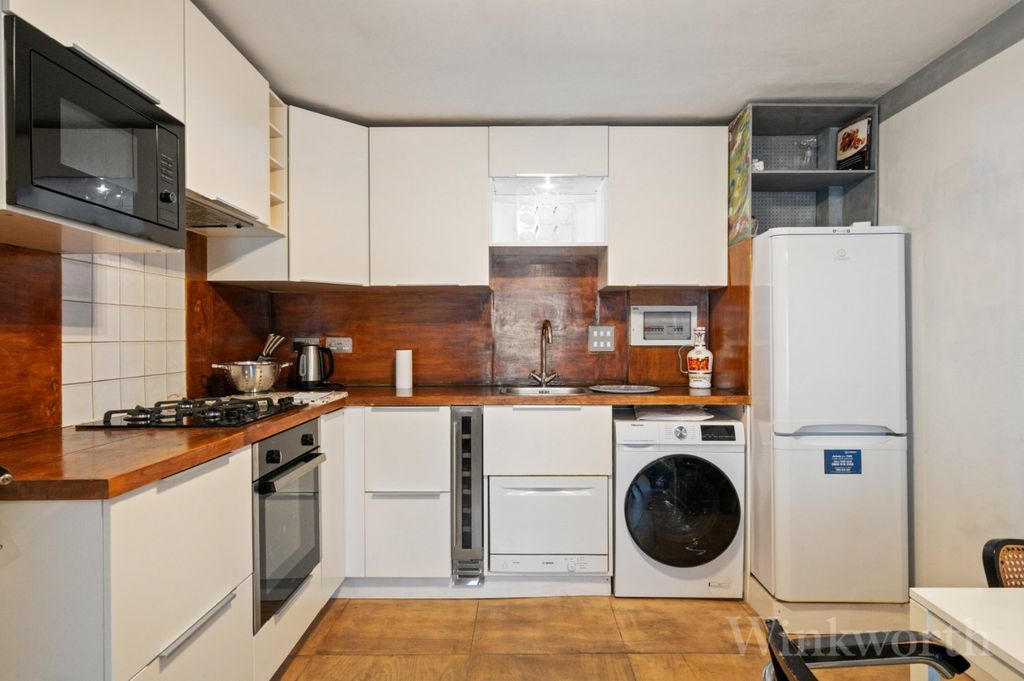 Property photo 2 of 5 Picture No. 12