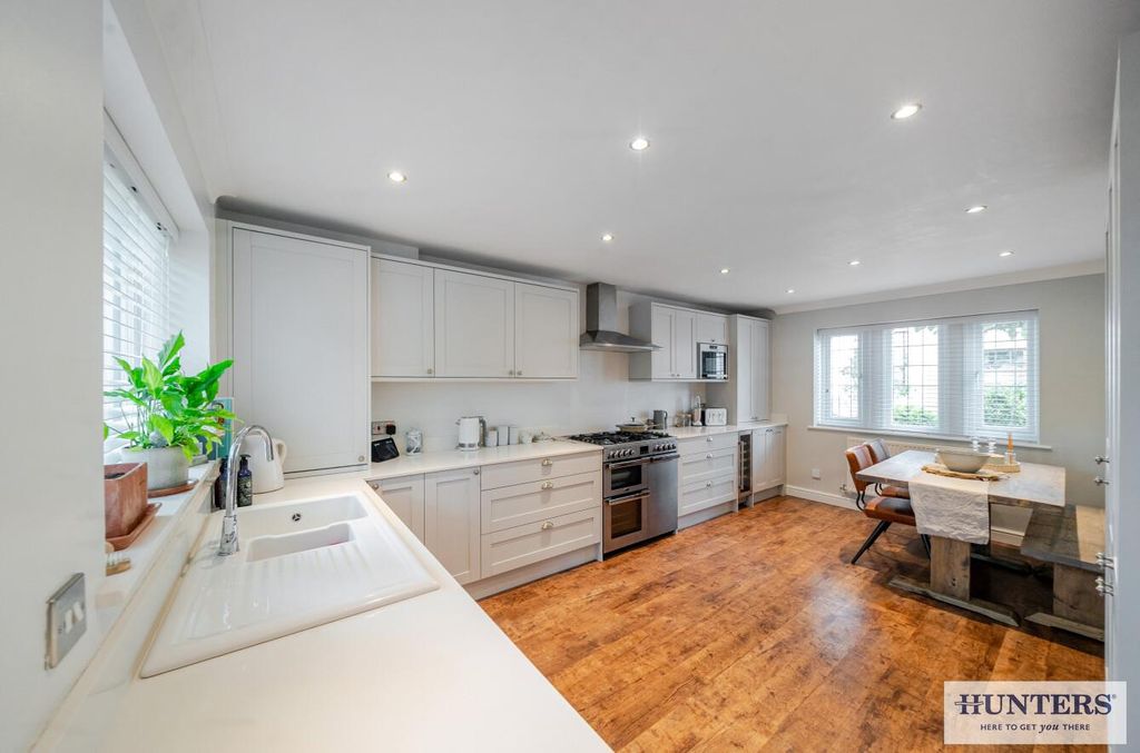 Property photo 2 of 20 E0d6Ecd1-E985-4d67-B6B7-04959Baa8789.Jpg