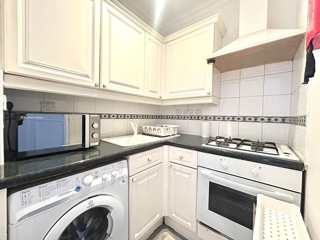 Property photo 3 of 8 3.Jpg