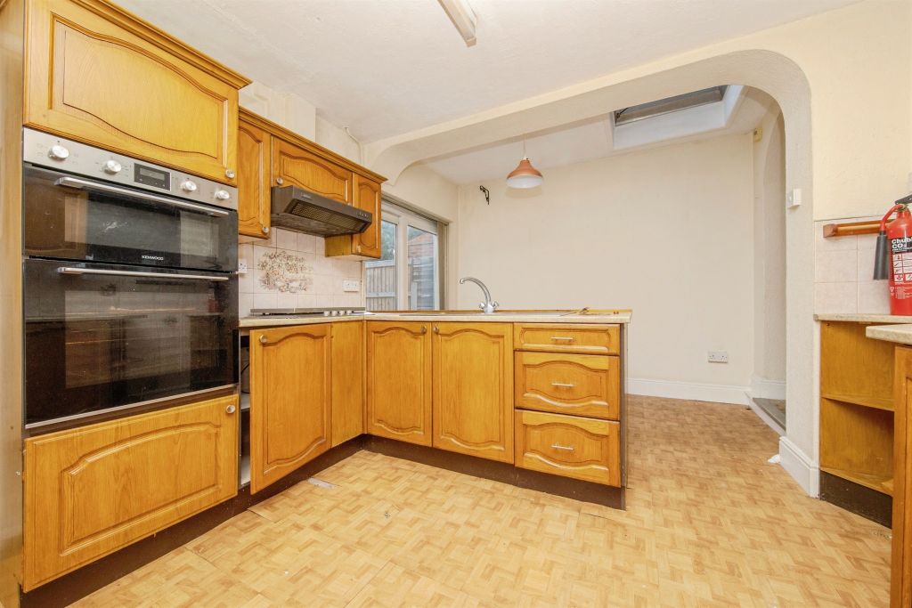 Property photo 3 of 16