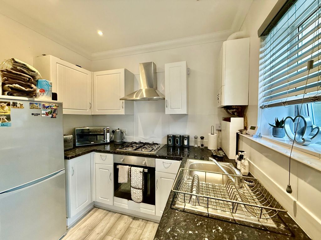 Property photo 1 of 9 Image