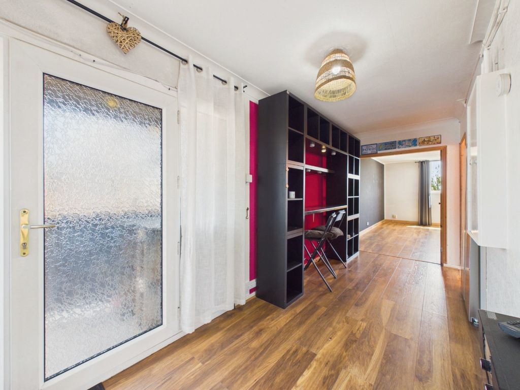 Property photo 3 of 16 4870287