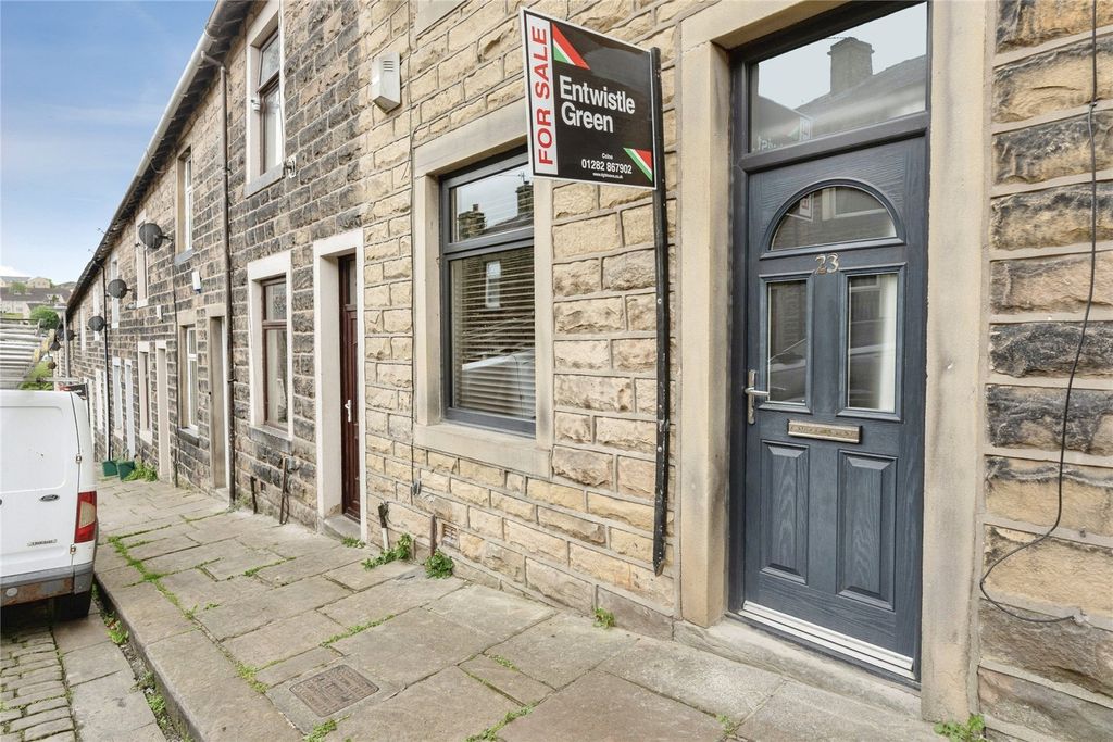 Property photo 2 of 19 Picture No. 10
