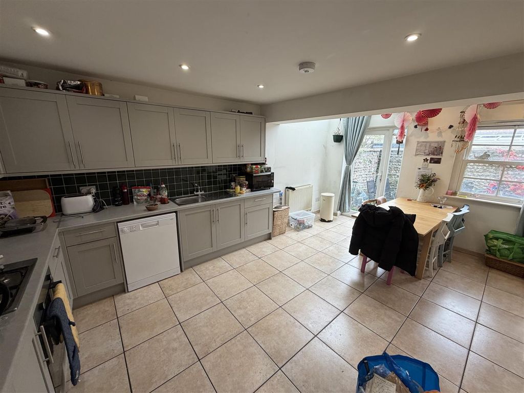 Property photo 1 of 11 Image00007.Jpeg