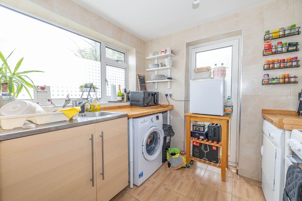 Property photo 3 of 11 Picture 3