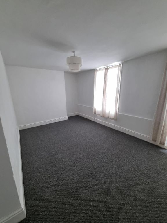 Property photo 3 of 7 1000069589