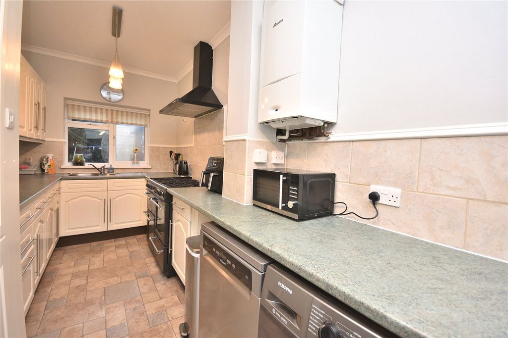 Property photo 3 of 22 Picture No. 28