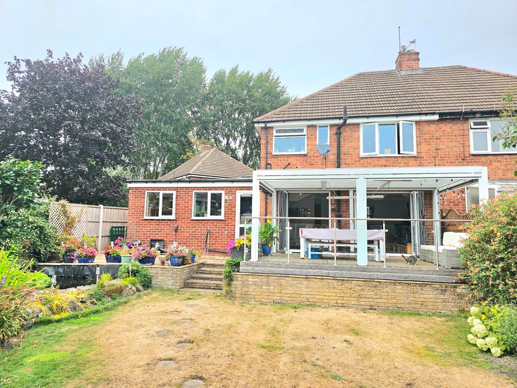 Property photo 1 of 32