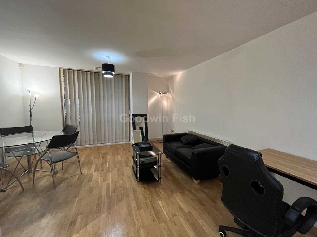 Property photo 2 of 6