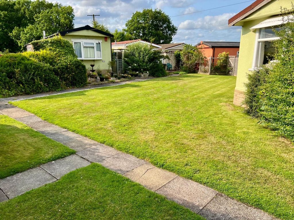 Property photo 1 of 5