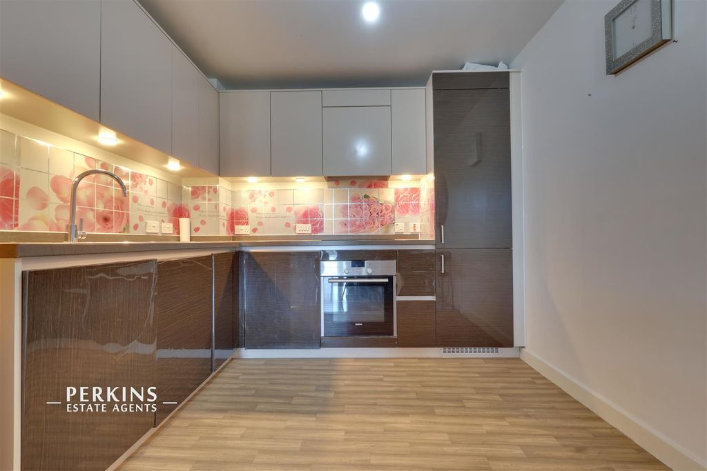Property photo 2 of 5 Kitchen.Jpg