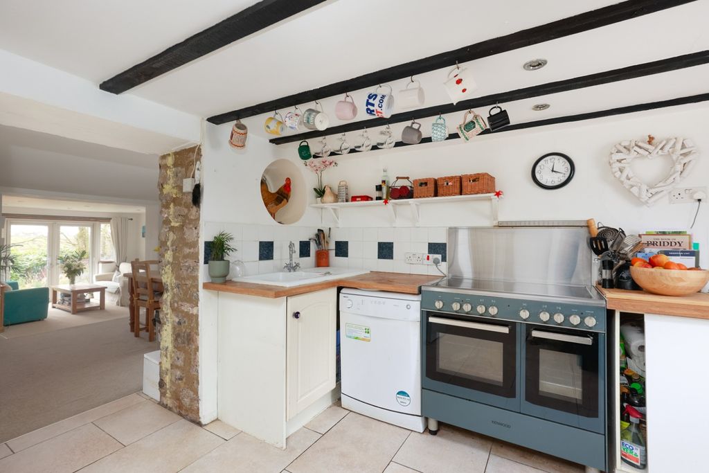 Property photo 3 of 17 39434813