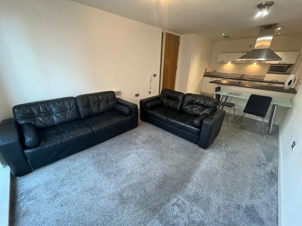 Property photo 2 of 9 Lounge