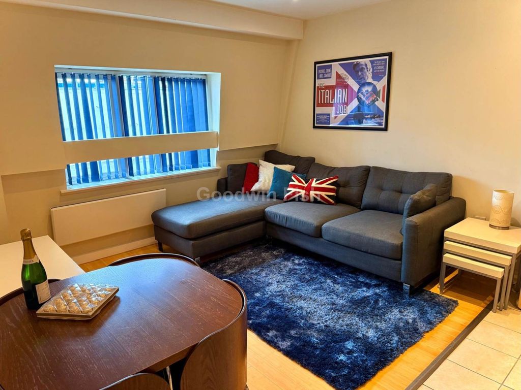 Property photo 2 of 11