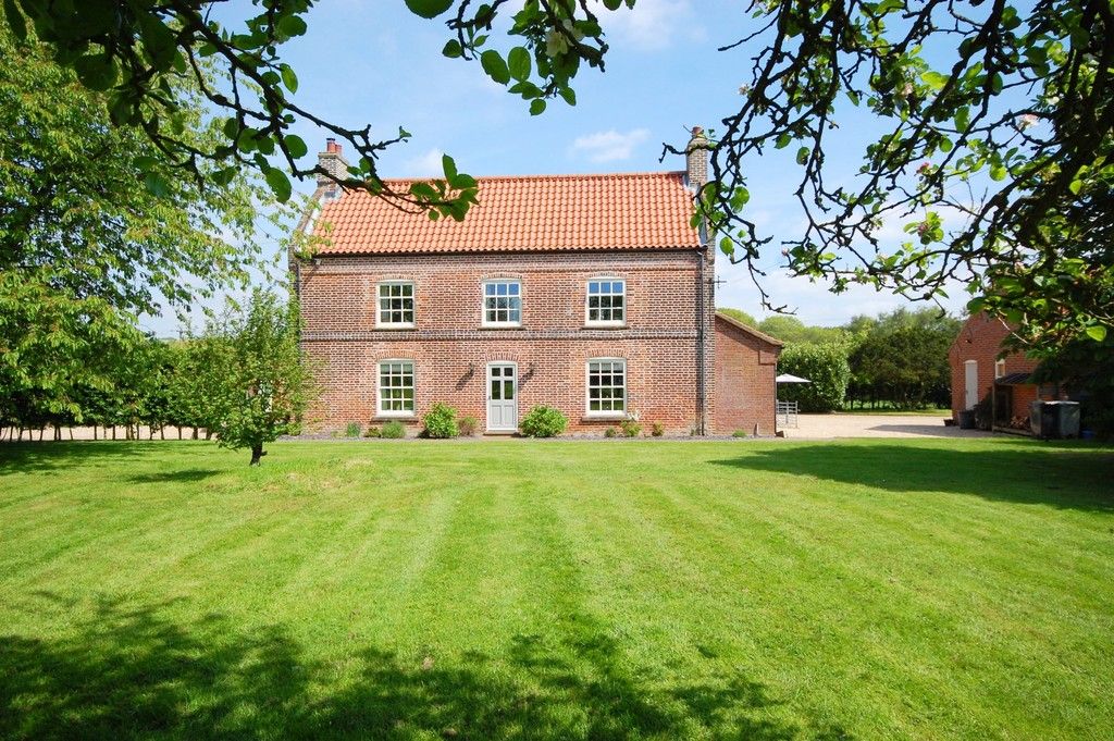 Property photo 1 of 32