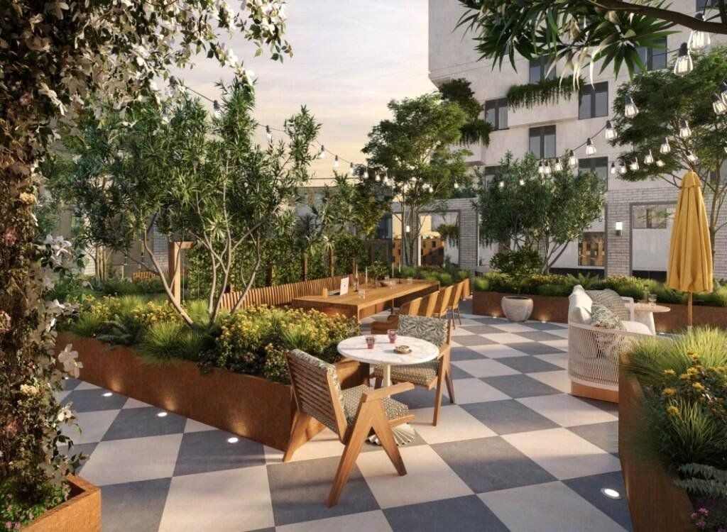 Property photo 2 of 12 Roof Terrace