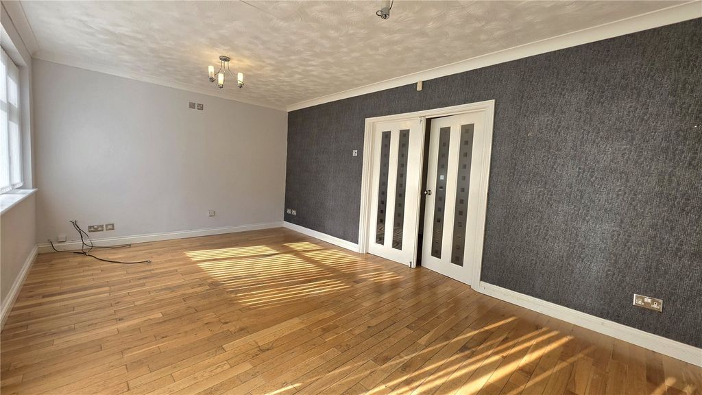 Property photo 3 of 20 Picture No. 40