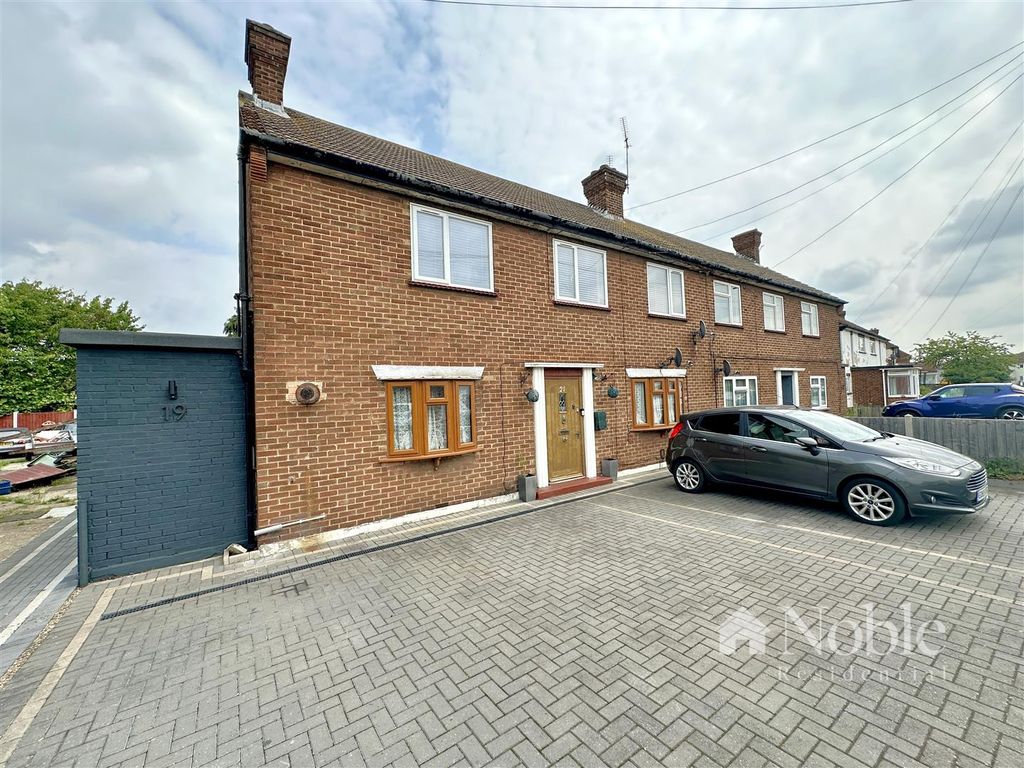 Property photo 1 of 13 External