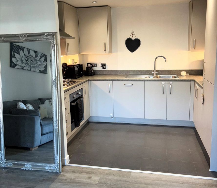 Property photo 3 of 11 Picture No. 27